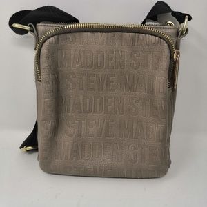 SALE STEVE MADDEN Crossbody.
